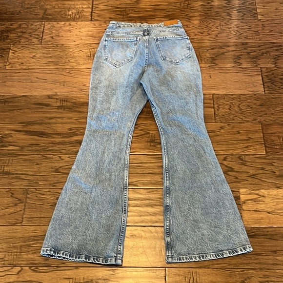 Social Tourist Ultra High Rise Flare Size 24 - Picture 2 of 16